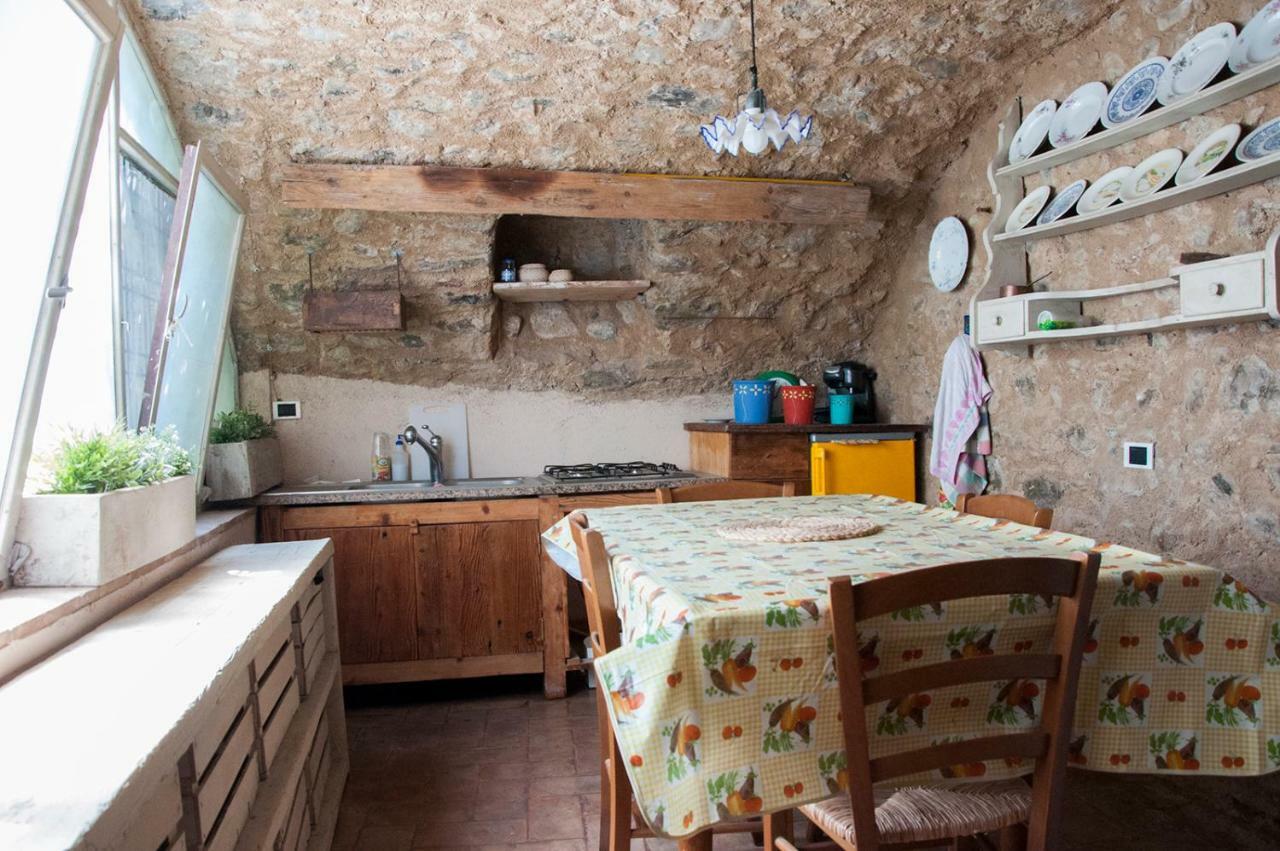 Charming Rustic House Holiday home Gardone Riviera