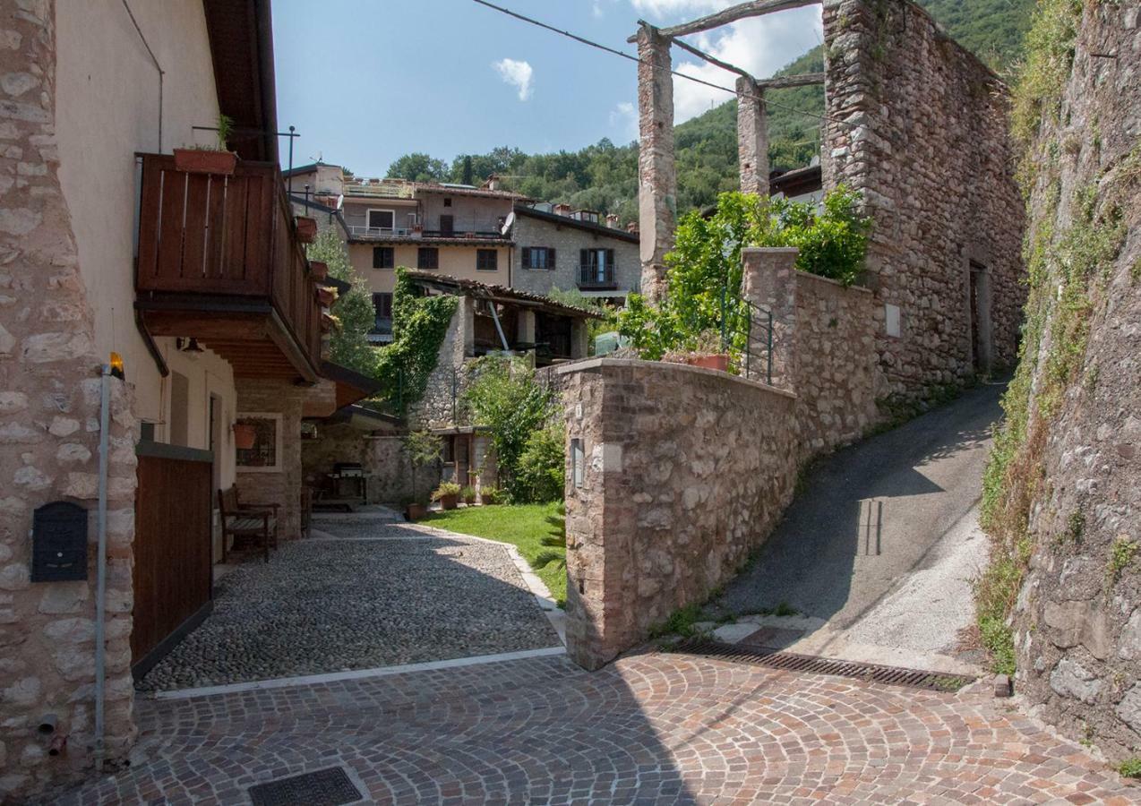 Charming Rustic House Gardone Riviera