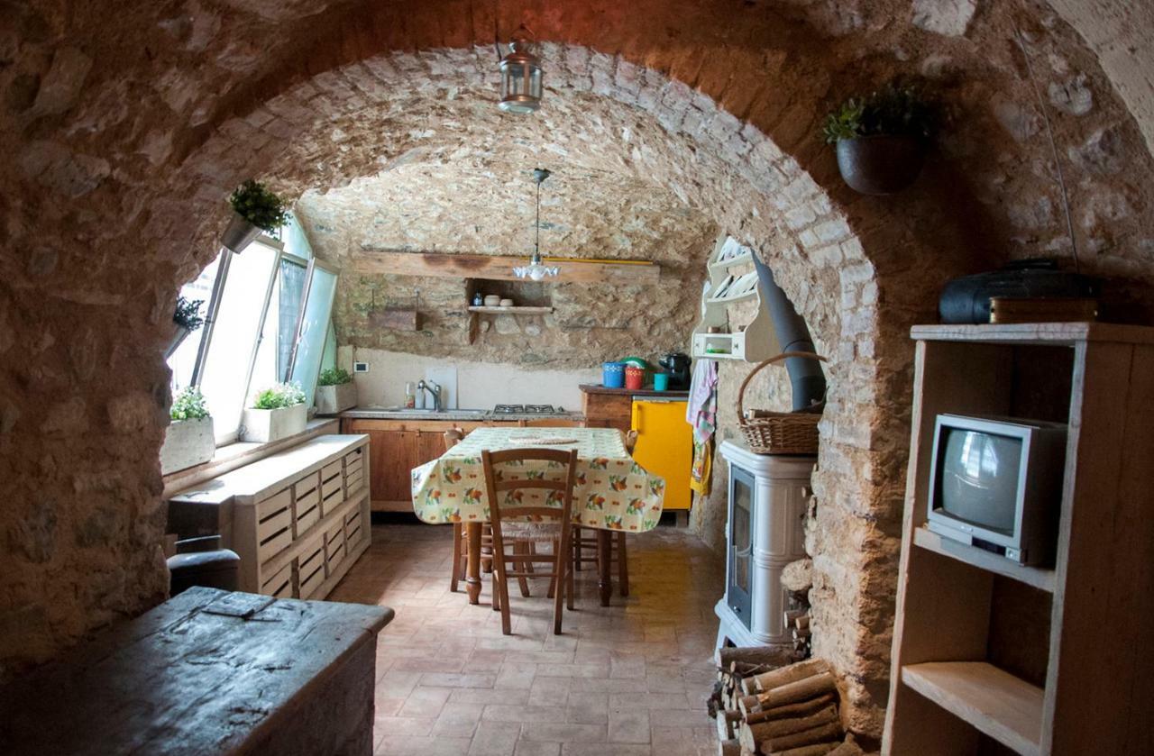 Ferienhaus Charming Rustic House *